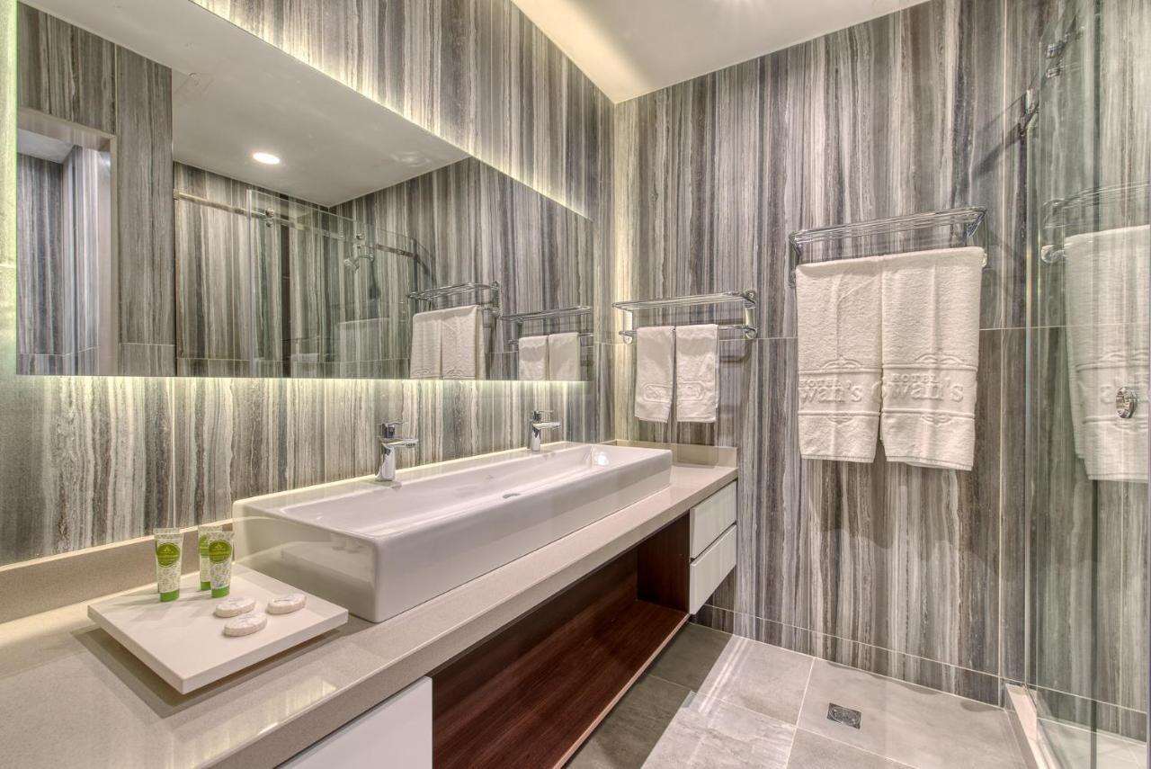 Swans Cay Hotel Bocas Town Dış mekan fotoğraf