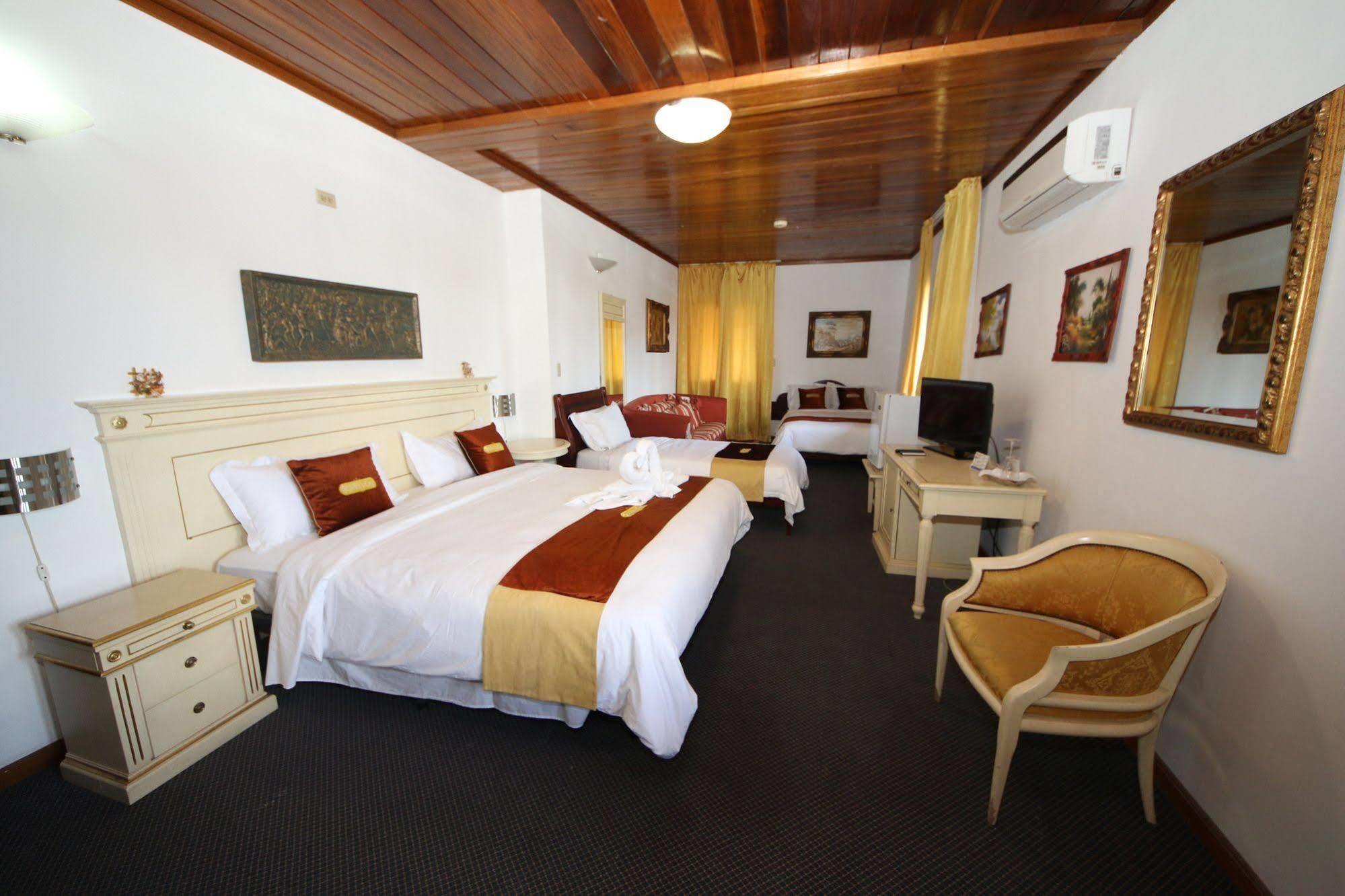 Swans Cay Hotel Bocas Town Dış mekan fotoğraf